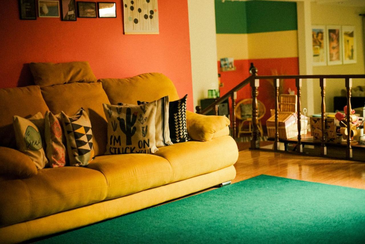 Bed and Breakfast Roemah Renjana Бандунг Экстерьер фото