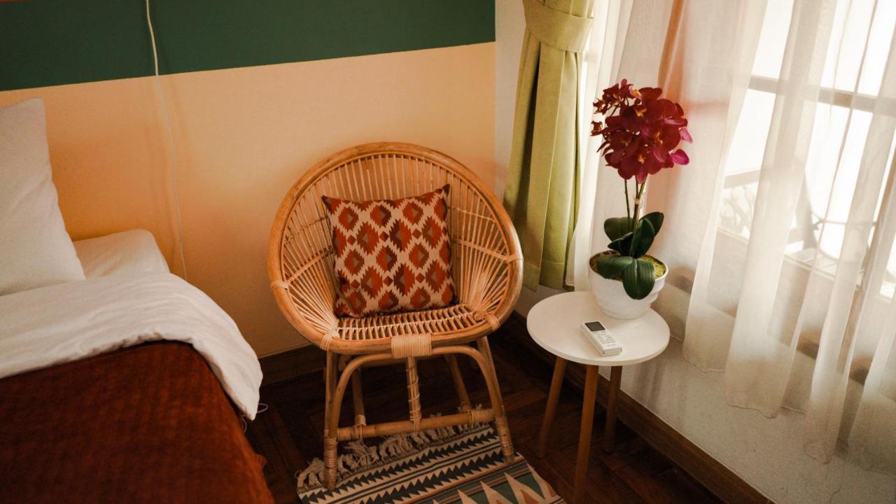 Bed and Breakfast Roemah Renjana Бандунг Экстерьер фото